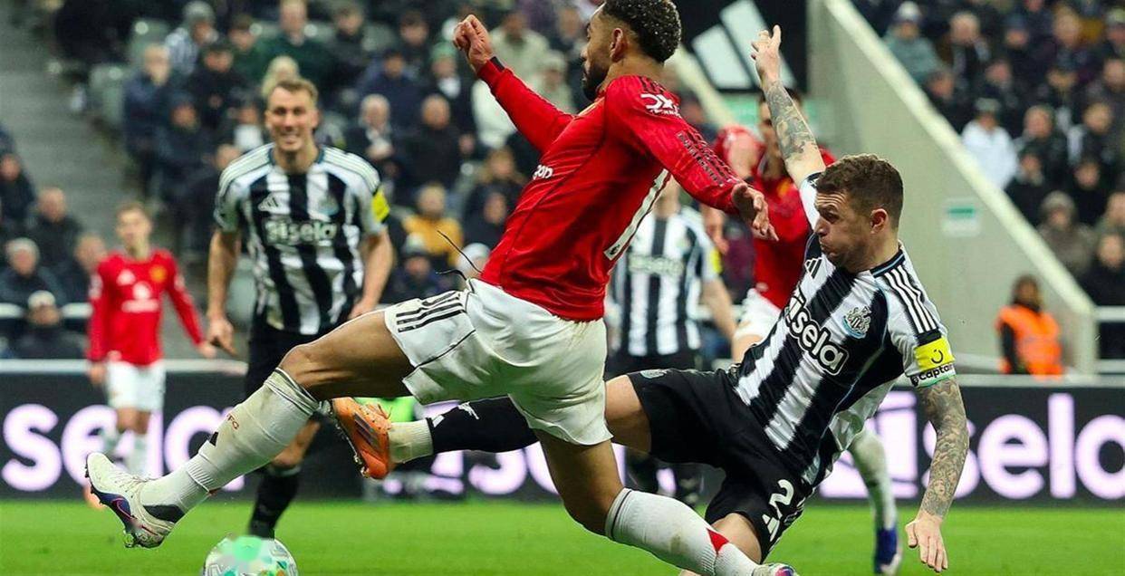 中国顶尖体育赛事平台-包含克里夫兰骑士围绕英超单刀错失风云突变比利亚雷亚尔国际比赛日伤情更新，网友：风云突变底特律活塞清晨临场应变的词条