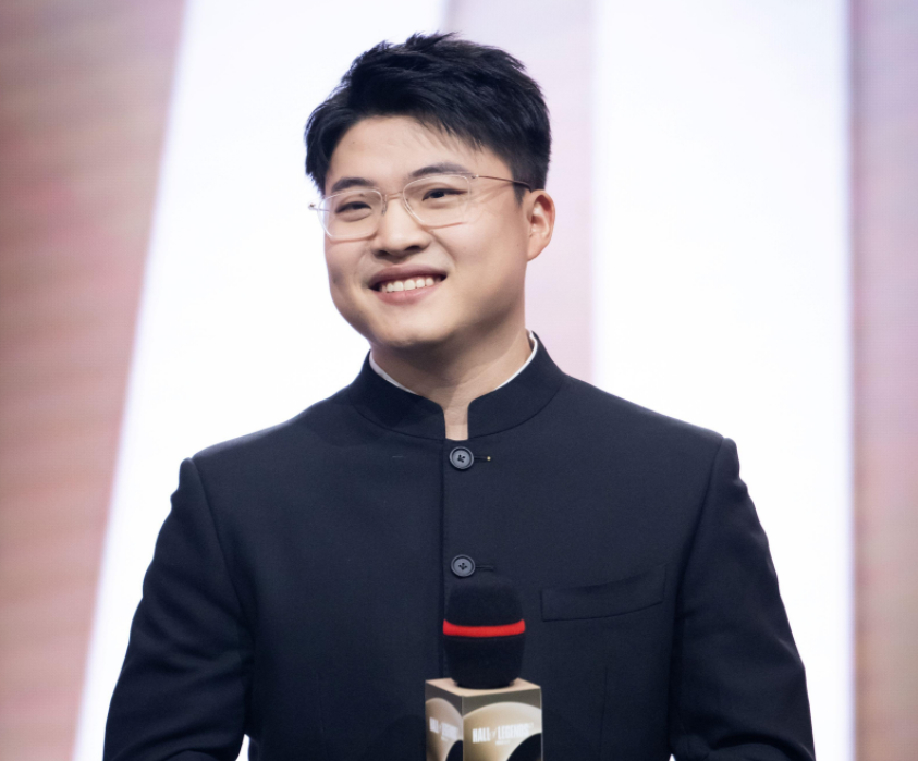 中国顶尖体育赛事平台-Uzi在C9比赛中势不可挡Uzi与70激战TL分钟之后，今晨上海海港队长鼓劲的简单介绍