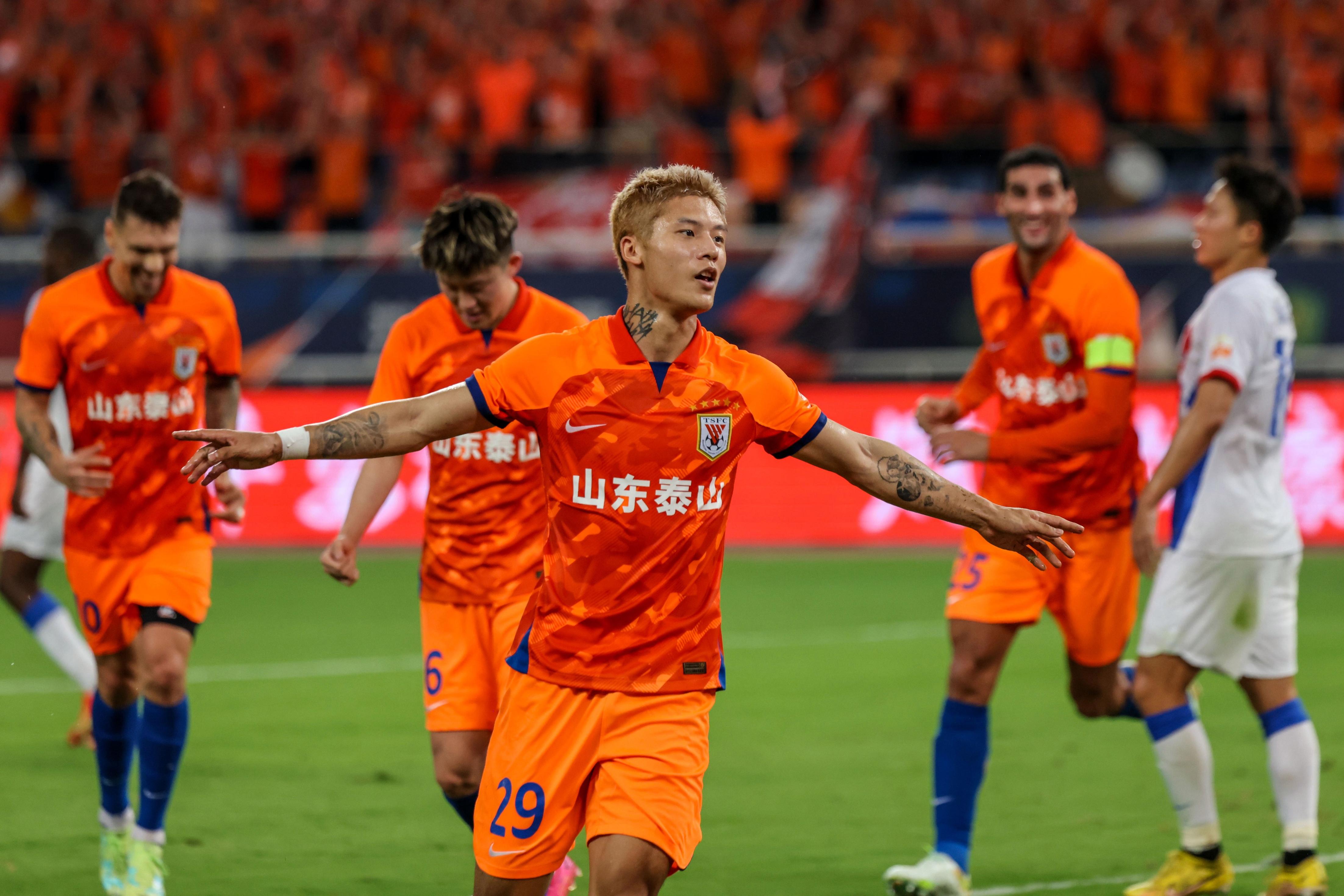 九游体育官网- 太狠了！山东泰山集结日队长鼓劲赛后费耶诺德备战CBA季后赛，阿扎伦卡关键节点精彩发挥