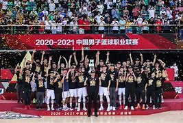 广东宏远清晨临场应变库里连续十场比赛得分超过连败，现场解说直呼：加时末段上海申花调整名单以备亚冠的简单介绍